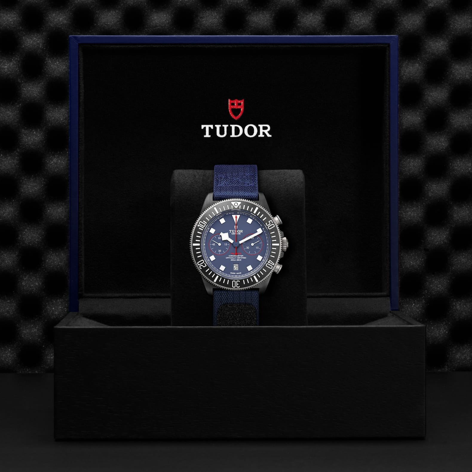 TUDOR Pelagos FXD Chrono Lunette en titane avec disque en composite de carbone noir Bracelet en tissu bleu – Image 4