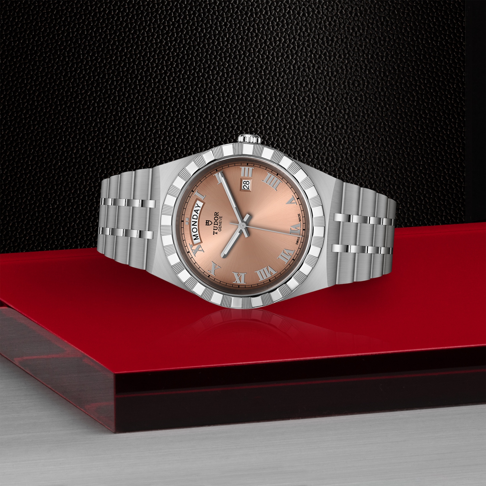 TUDOR Royal Boîtier en acier 41 mm Cadran saumon – Image 3