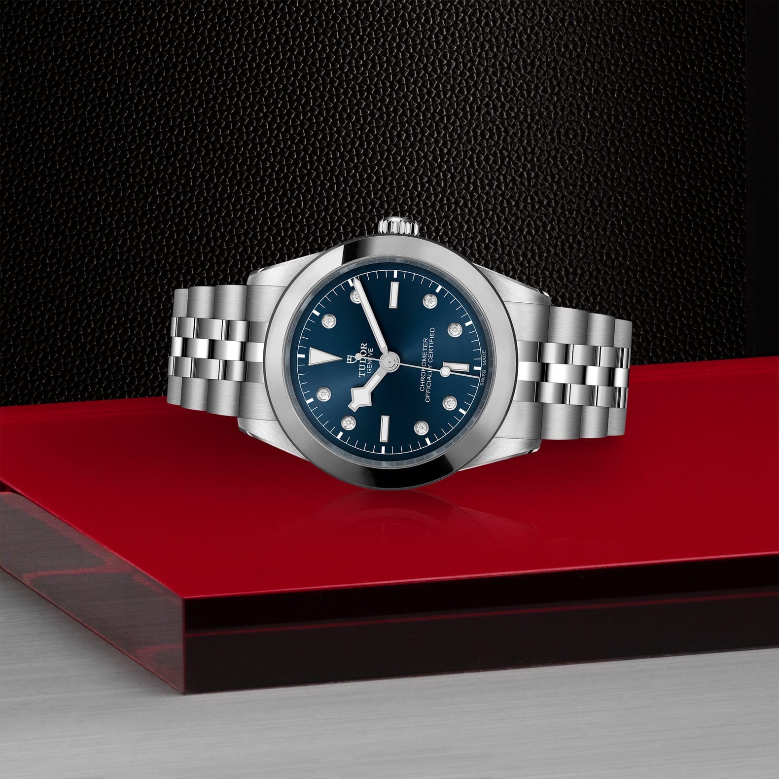 TUDOR Black Bay 39 Boîtier en acier 39 mm Bracelet en acier Cadran Bleu avec 8 diamants – Image 3