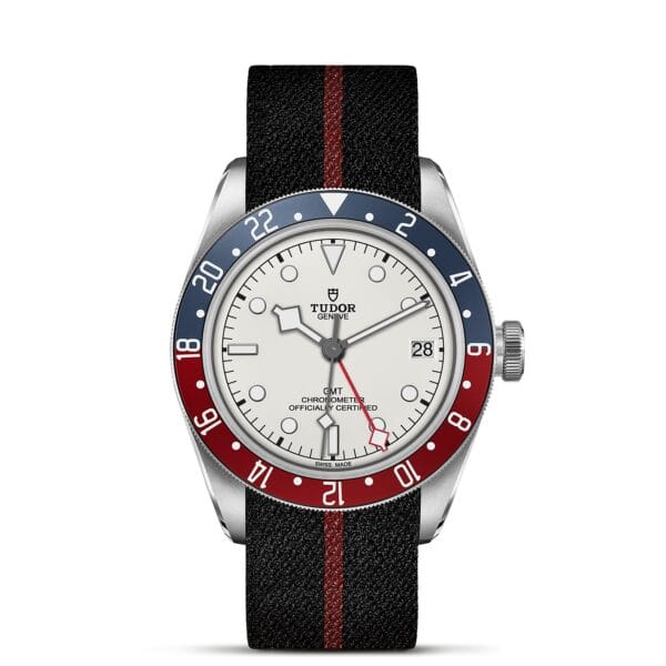 TUDOR Black Bay GMT Boîtier en acier 41 mm Bracelet en tissu Cadran opalin