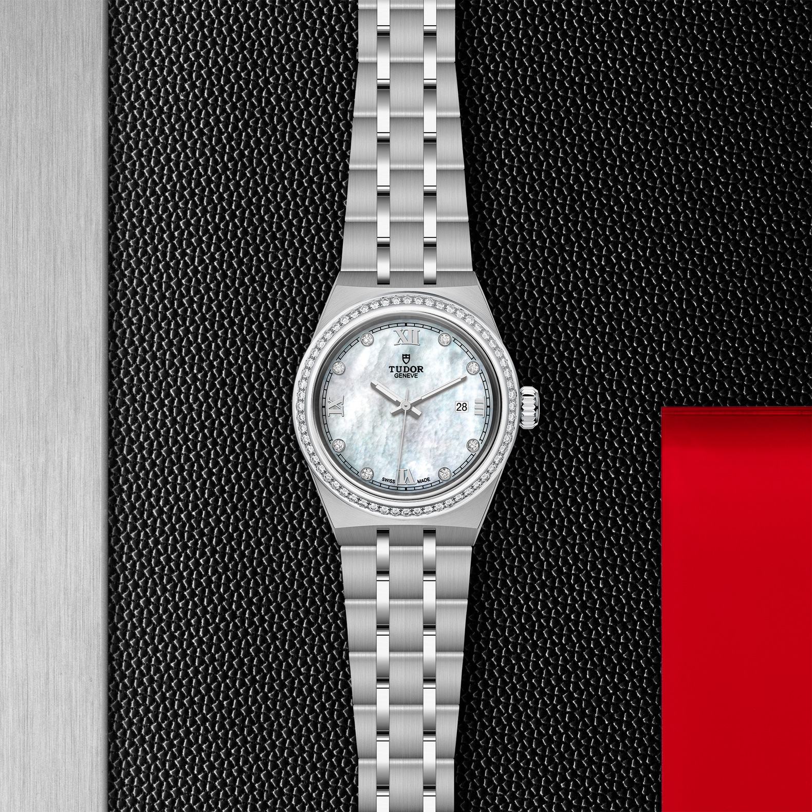 TUDOR Royal Boîtier en acier 28 mm Lunette sertie de 60 diamants Cadran Nacre blanche serti de diamants – Image 4