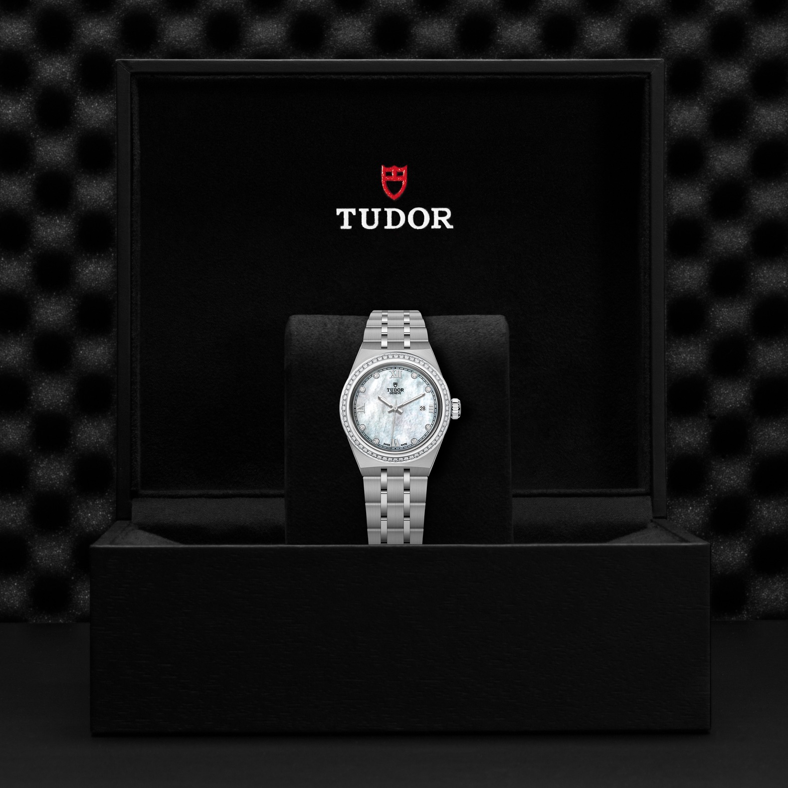 TUDOR Royal Boîtier en acier 28 mm Lunette sertie de 60 diamants Cadran Nacre blanche serti de diamants – Image 2