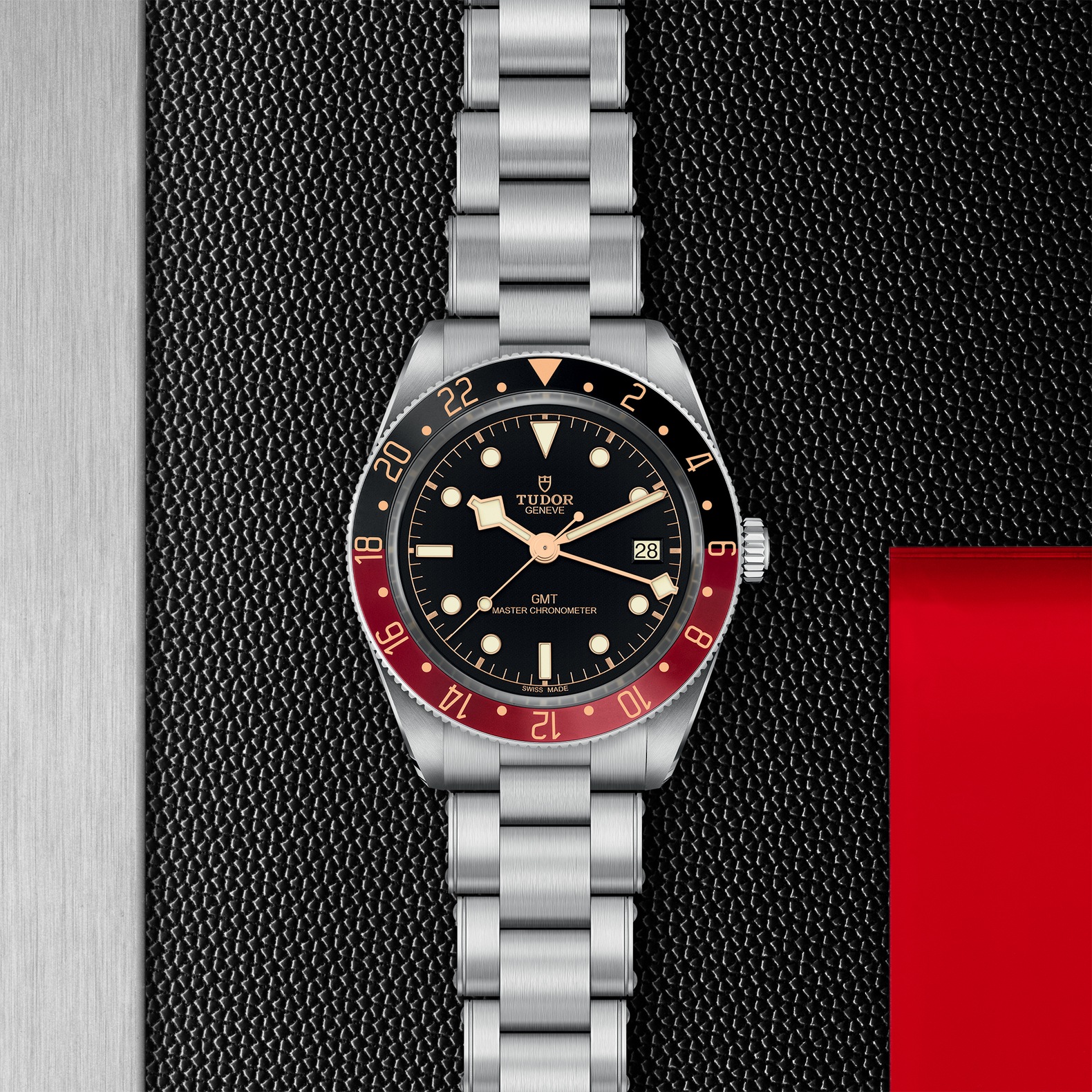 TUDOR Black Bay 58 GMT Boîtier en acier 39 mm Bracelet en acier Cadran Noir Lunette noir et bordeaux – Image 3